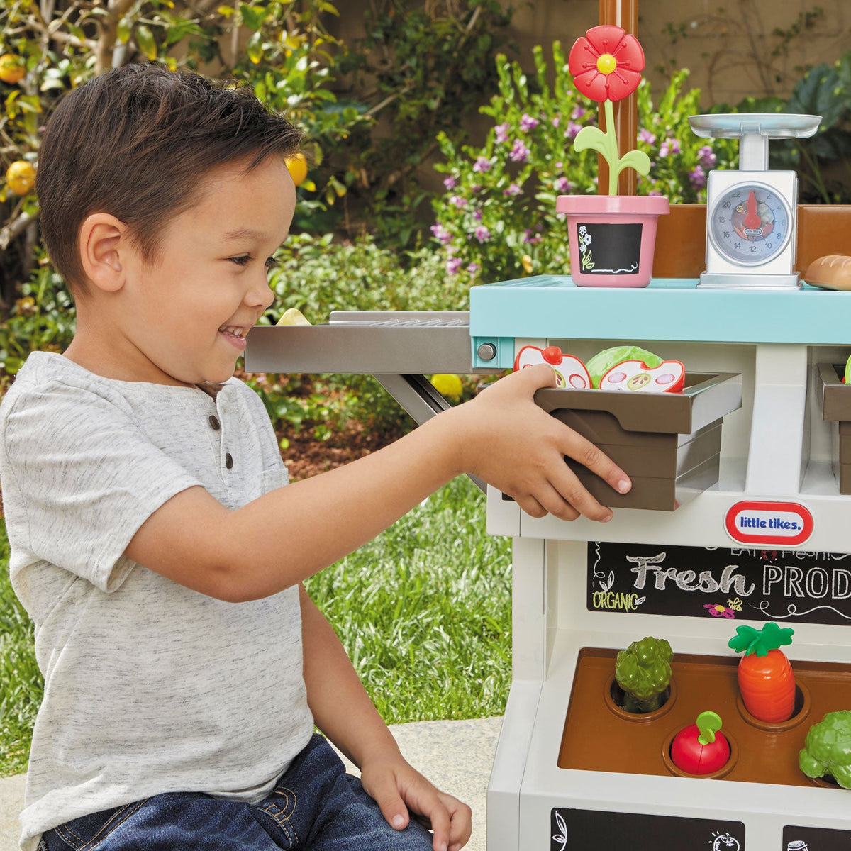 Little Tikes 3-in-1 Garden to Table Market Pretend Play